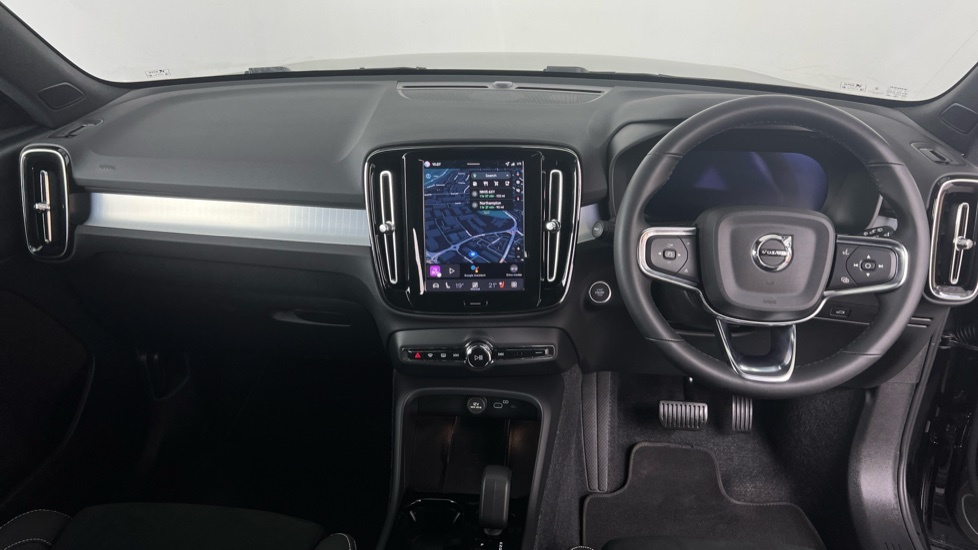 Volvo XC40 B3 Black Edition Plus Pro, Mild Hybrid 360Cam, C WD75DKV Black #5