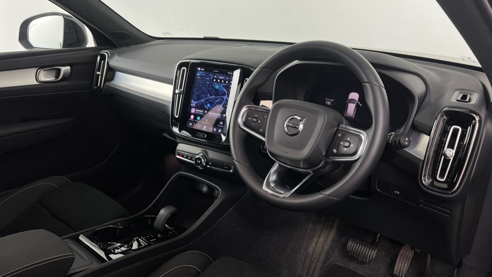 Volvo XC40 B3 Black Edition Plus, Mild Hybrid, Roa WF75CUH Black #4