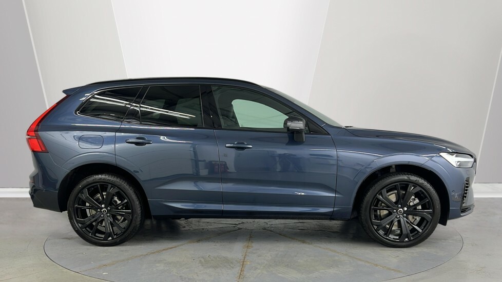 Volvo XC60 Black Edition Plus, T6 Awd Plug-in Hybrid, Electri WR26EOW Blue #3