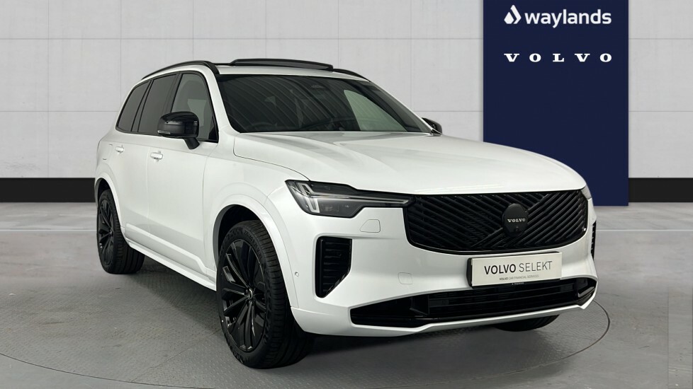 Volvo XC90 B5 Black Edition Ultra, Awd Mild Hybrid, White