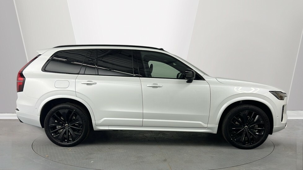 Volvo XC90 B5 Black Edition Ultra, Awd Mild Hybrid, White #3