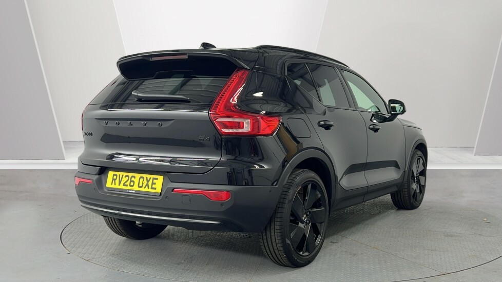 Volvo XC40 B4 Black Edition Ultra, Mild Hybrid, RV26OXE Black #2