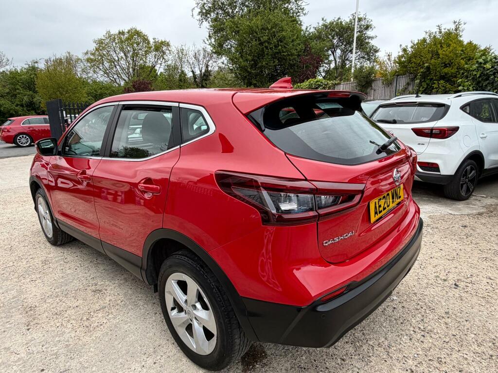 Nissan Qashqai 1.3 Dig-t Acenta Premium Euro 6 Ss AE20WNZ Red #4