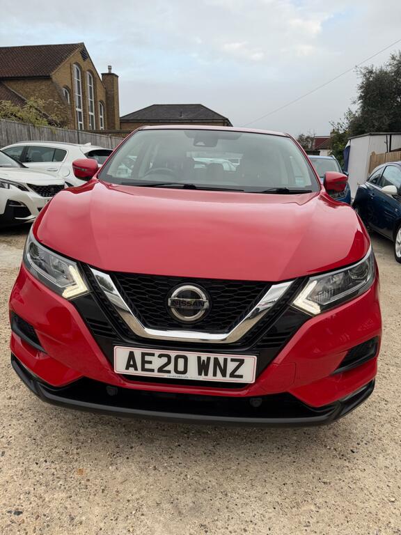 Nissan Qashqai 1.3 Dig-t Acenta Premium Euro 6 Ss AE20WNZ Red #3