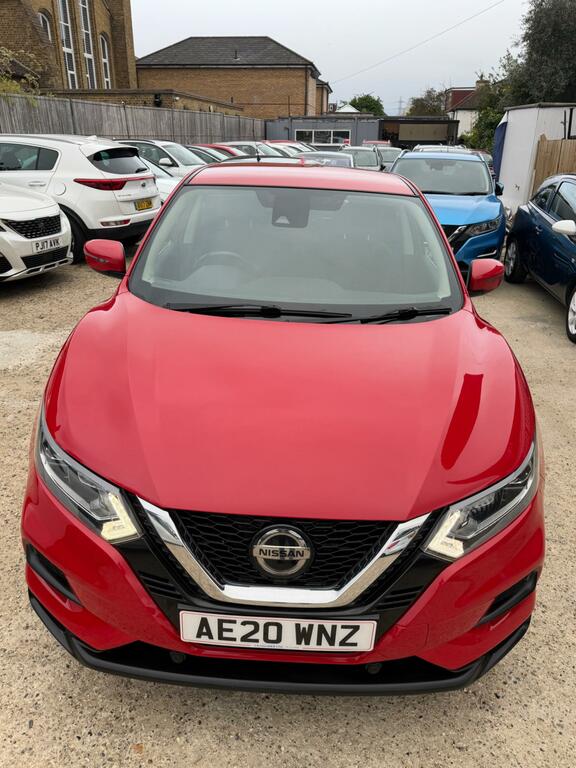 Nissan Qashqai 1.3 Dig-t Acenta Premium Euro 6 Ss AE20WNZ Red #5
