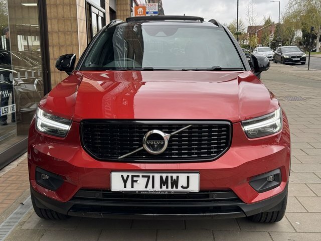 Volvo XC40 T5 Recharge Phev R Design Pro Red #4