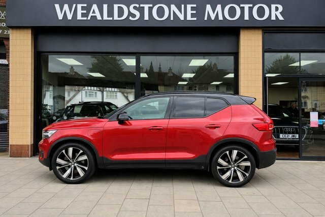 Volvo XC40 T5 Recharge Phev R Design Pro Red #5