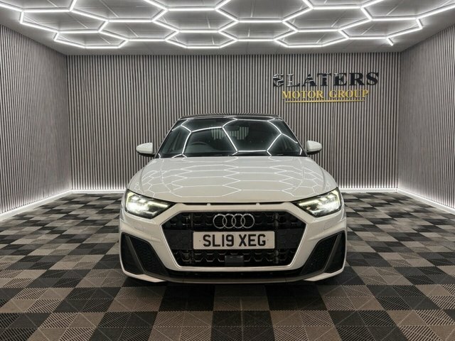 Audi A1 1.5 Tfsi 35 S Line Sportback Eur SL19XEG White #2