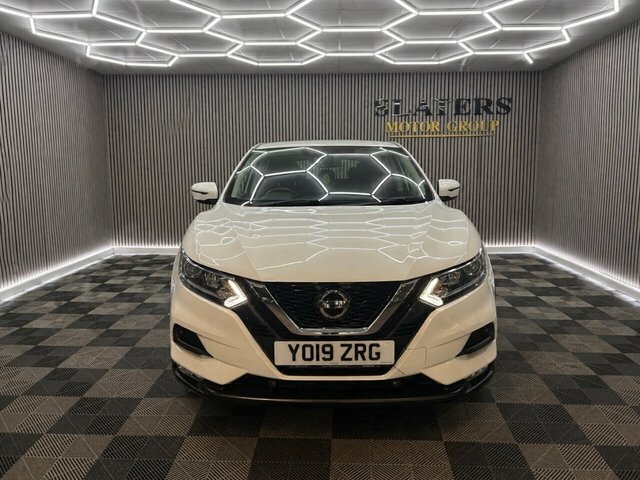 Nissan Qashqai 1.5 Dci Acenta Suv Euro 6 S S YO19ZRG White #2