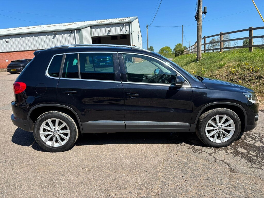 Volkswagen Tiguan 2.0 Tdi Bluemotion Tech Se Dsg 4Wd Euro 5 Ss VX63BXH  #2