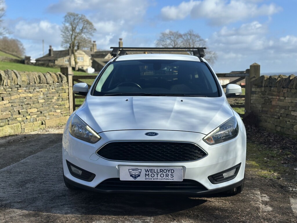 Ford Focus 1.6 Tdci Zetec 2015 White #2