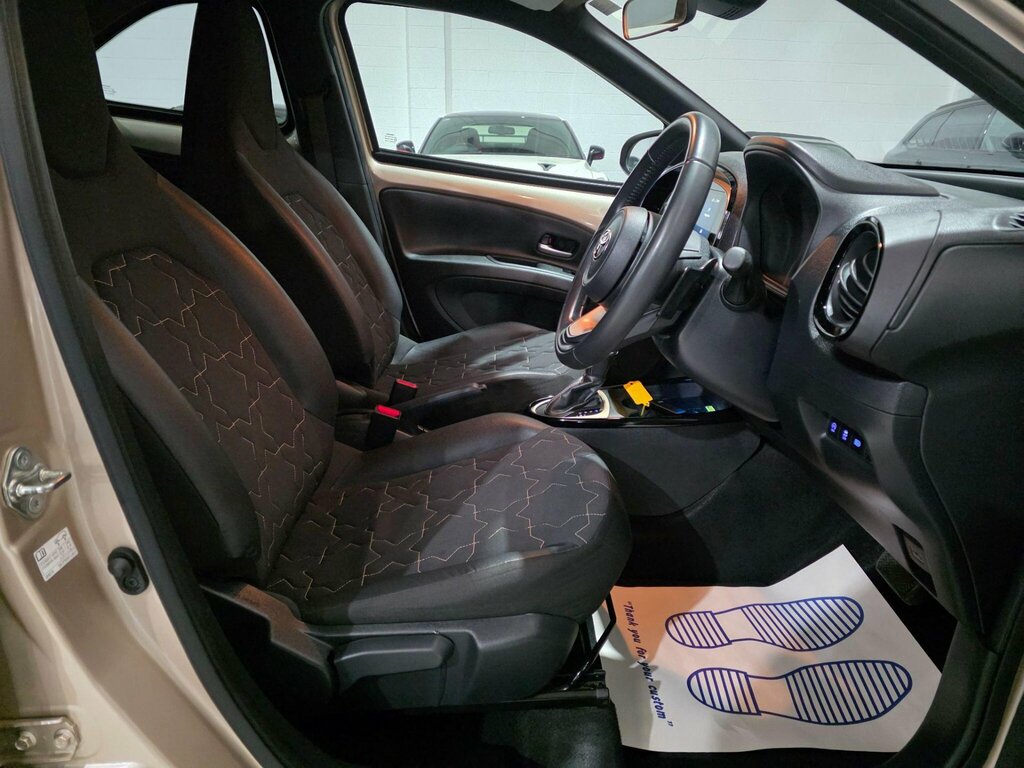 Toyota Aygo X 1.0 Vvt-i Exclusive X-shift Euro 6 Ss EF72MUB Beige #5
