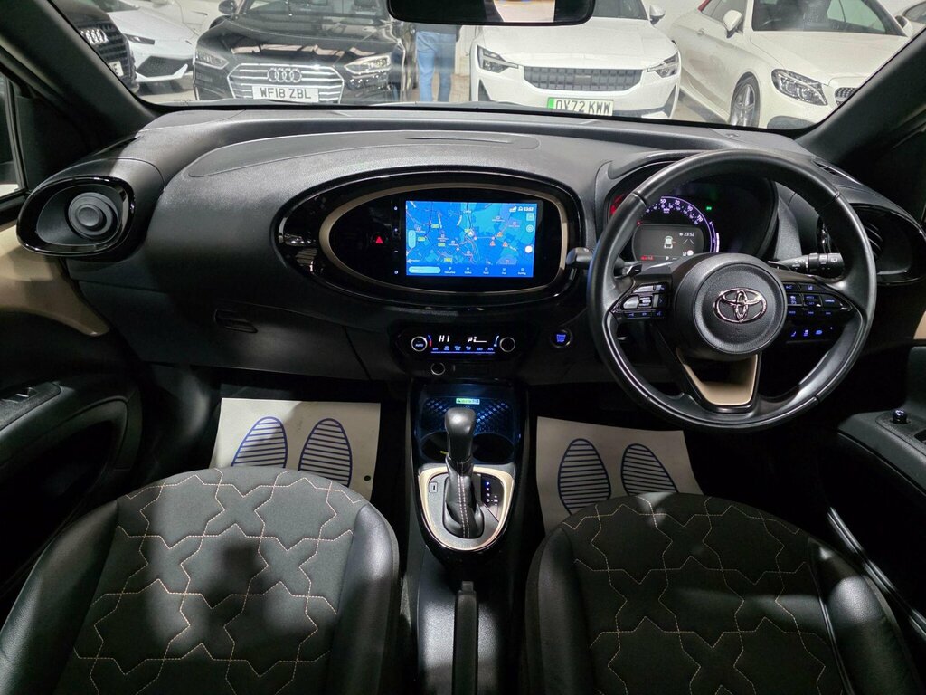 Toyota Aygo X 1.0 Vvt-i Exclusive X-shift Euro 6 Ss EF72MUB Beige #4