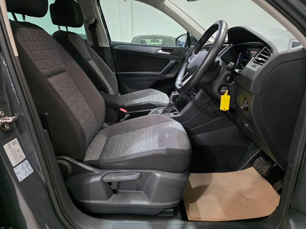 Volkswagen Tiguan 1.4 Tsi 13Kwh Life Dsg Euro 6 Ss SJ22UPA Grey #6