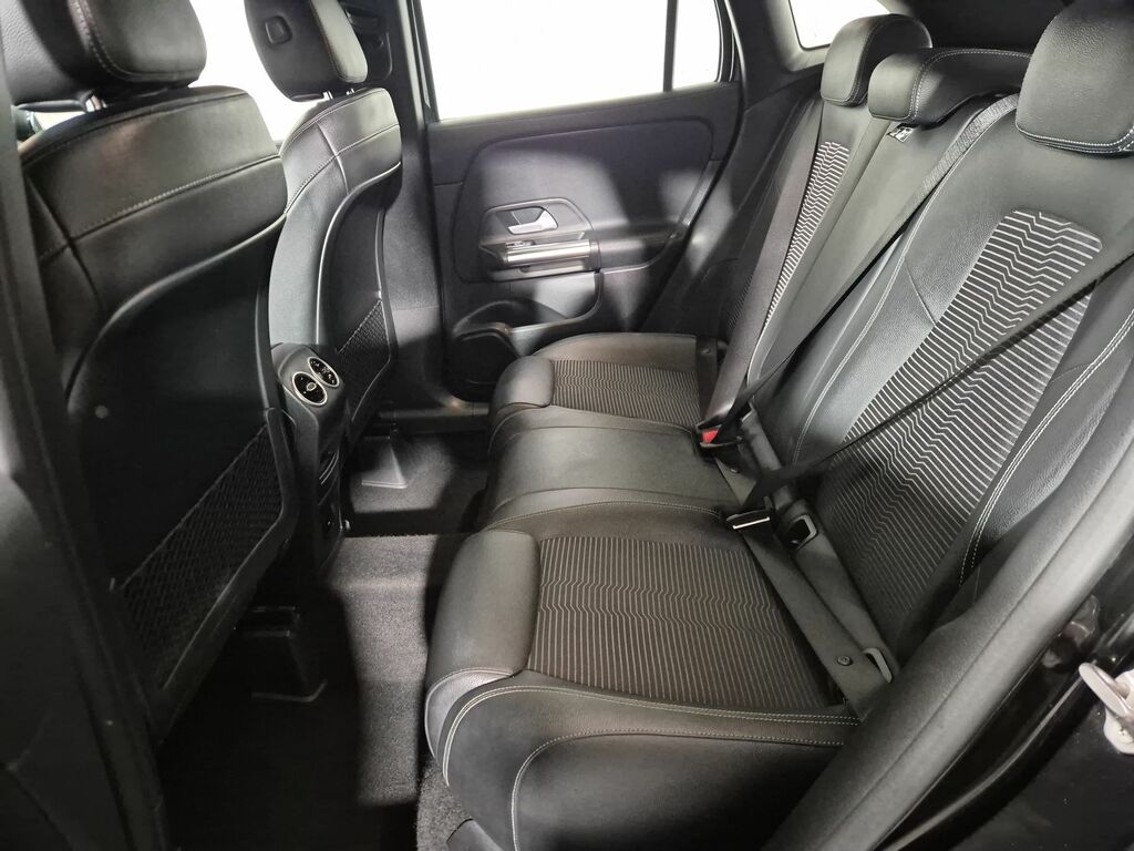 Mercedes-Benz GLA Class Gla 200 Sport Executive WX21YUR Black #5