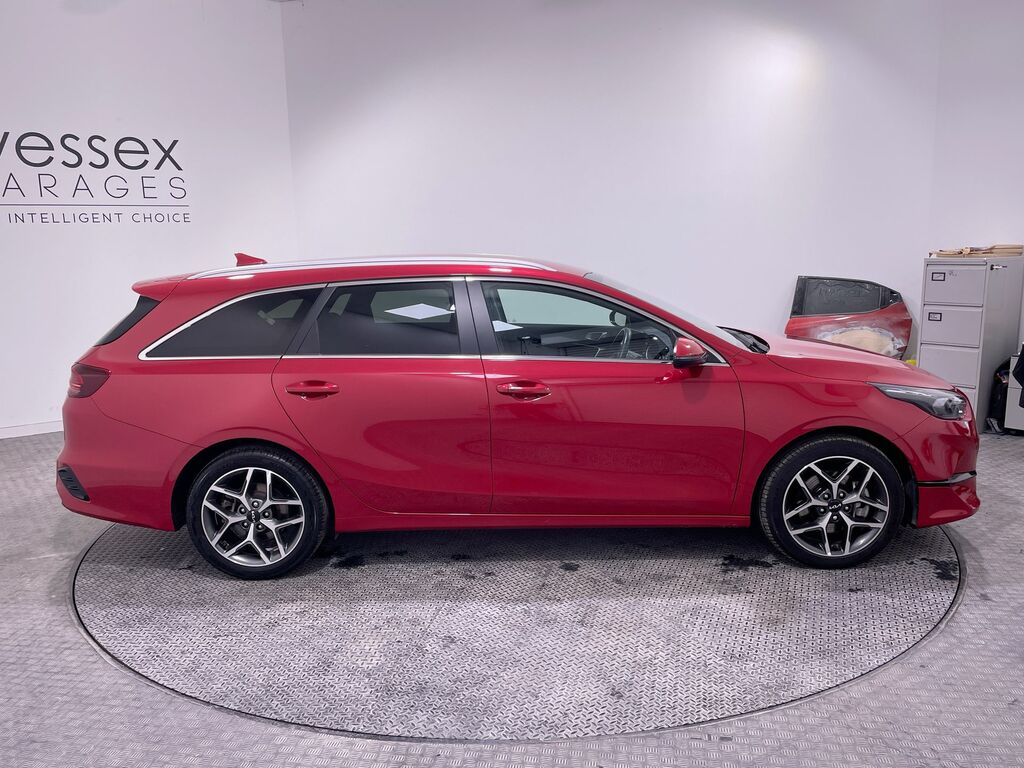 Kia Ceed 1.5T Gdi Isg 138 3 LA25ECJ Red #3