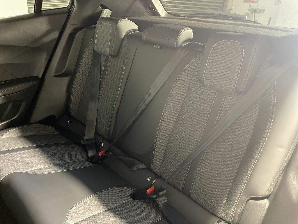 Peugeot 2008 Allure Puretech Ss KR24XGO Black #3