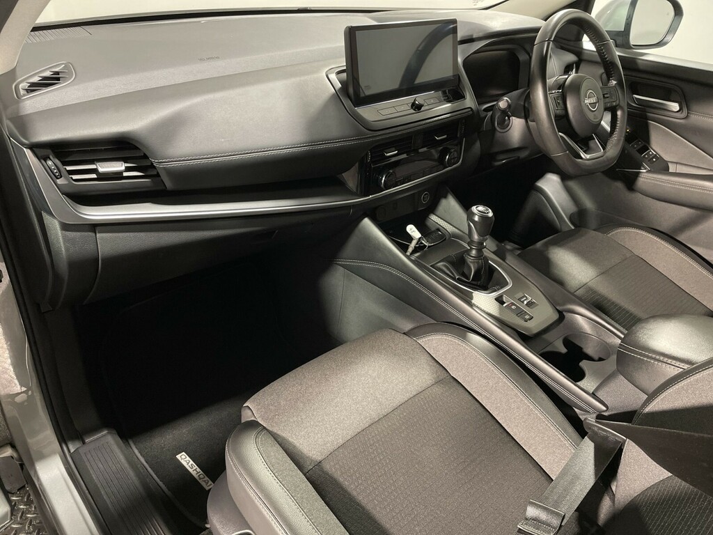 Nissan Qashqai 1.3 Dig-t Mh 158 N-connecta Glass Roof 5202 WR25SDY Silver #2