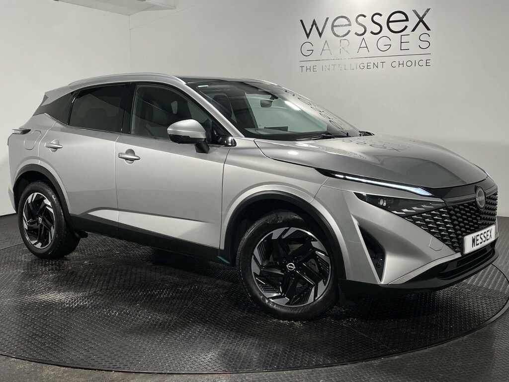 Nissan Qashqai 1.3 Dig-t Mh 158 N-connecta Glass Roof 5202 Silver