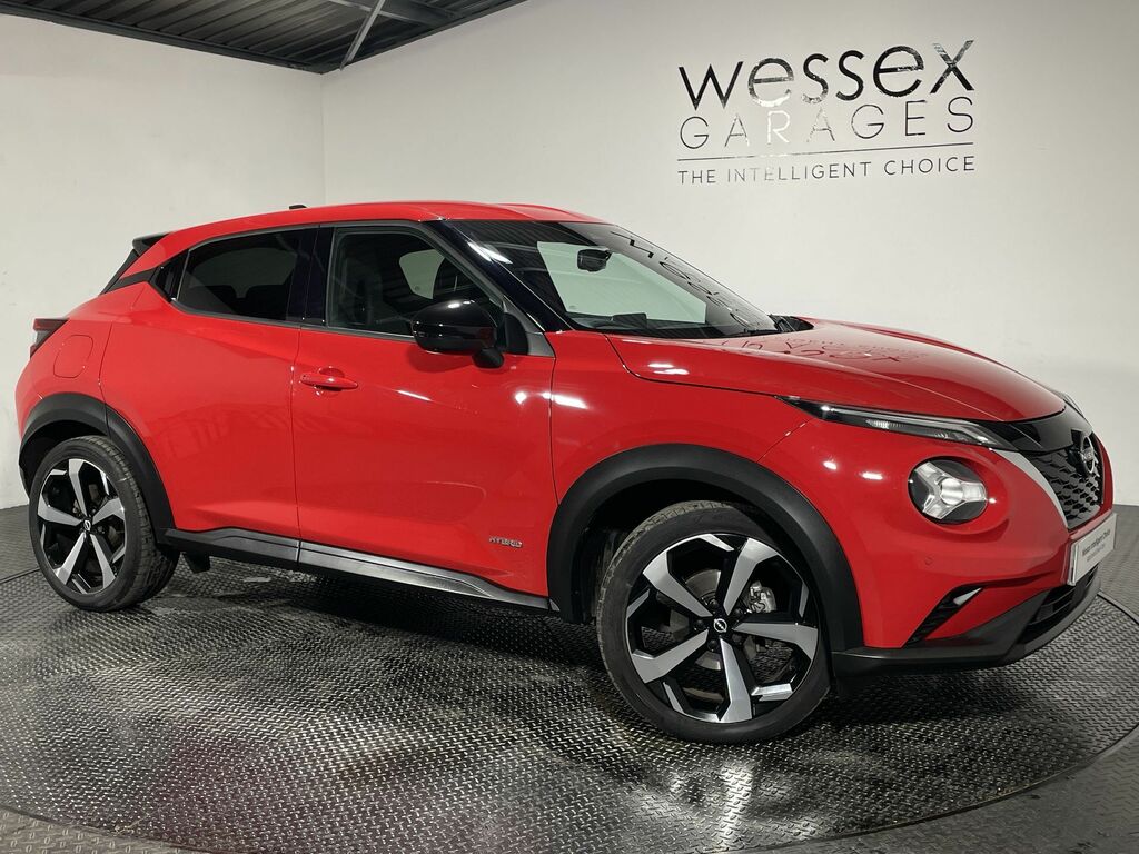 Nissan Juke 1.6 Hybrid Tekna BL23CDN Red