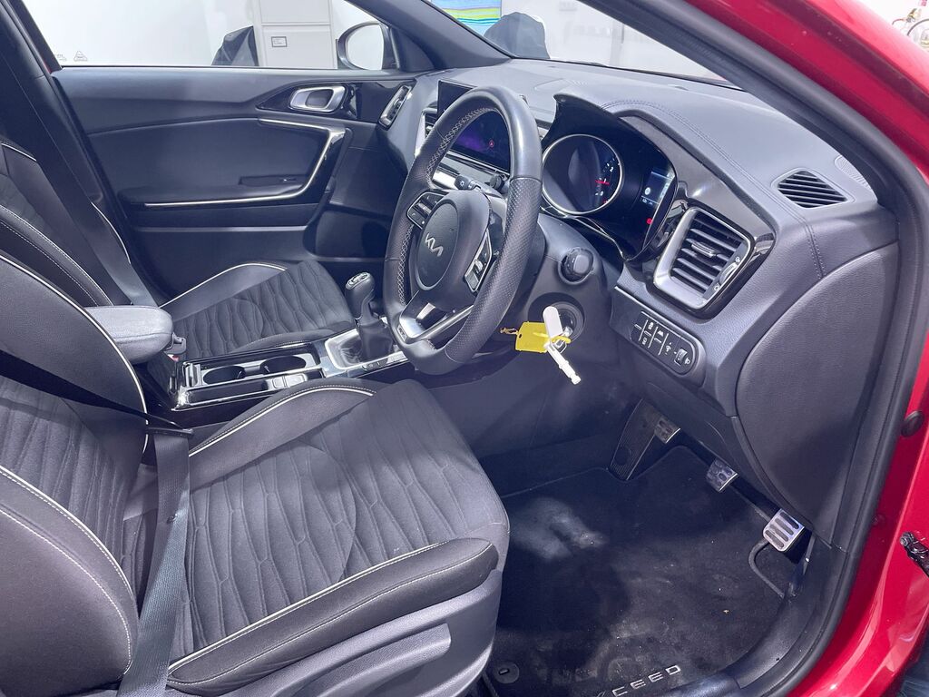 Kia Xceed 1.5T Gdi Isg 138 Gt-line 12023 WP25BPY Red #3