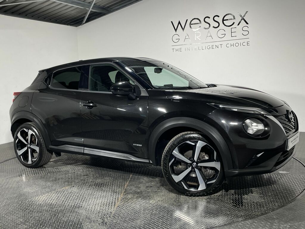 Nissan Juke 1.6 Hybrid Tekna SL72VDT Black