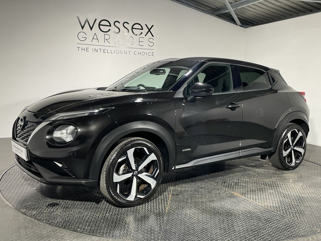 Nissan Juke 1.6 Hybrid Tekna SL72VDT Black #4