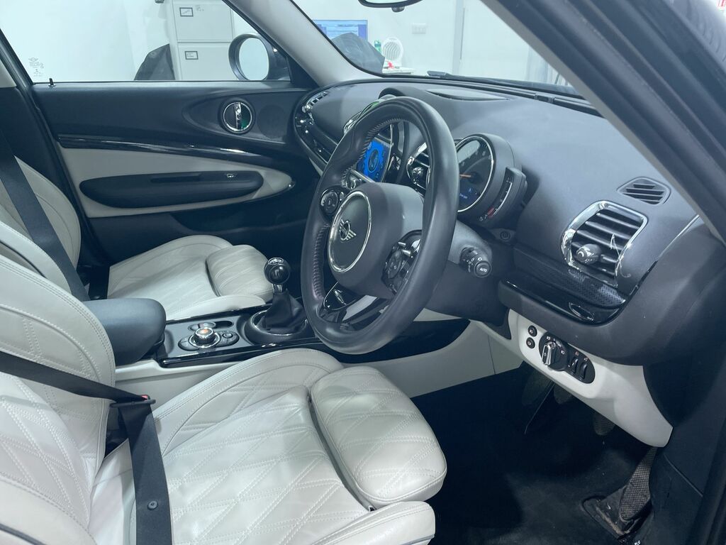 Mini Clubman 1.5 Cooper Exclusive 6Dr VO20NFC Silver #3