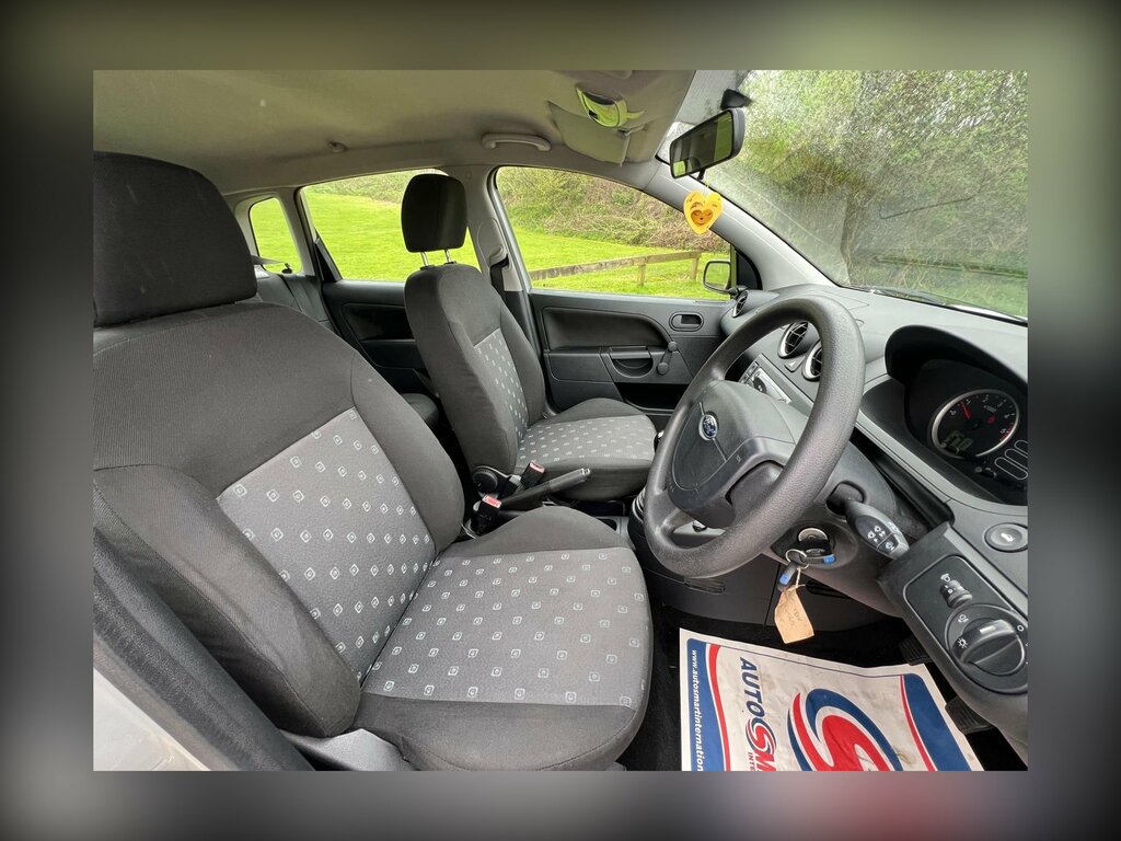 Ford Fiesta 1.4 Tdci Finesse Hatchback 114 Silver #2