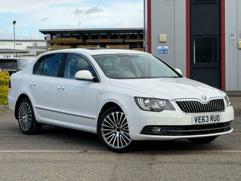 Skoda Superb 2.0 Tdi Laurin White