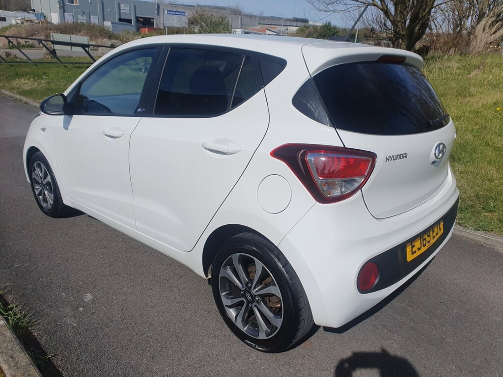 Hyundai I10 1.0 Play EJ69EJX White #4