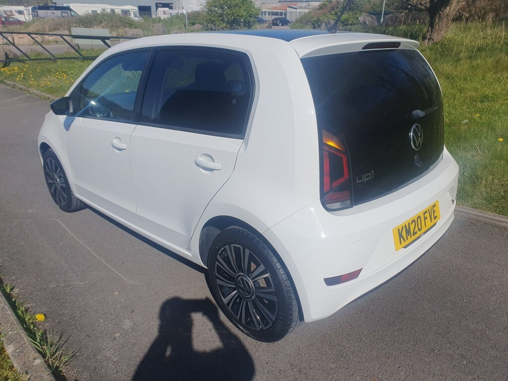 Volkswagen Up 1.0 Black Edition KM20FVE White #4