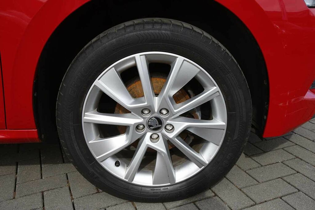 Skoda Kamiq Se 1.0 Tsi 115 Ps 6G Man SL20RZB Red #5