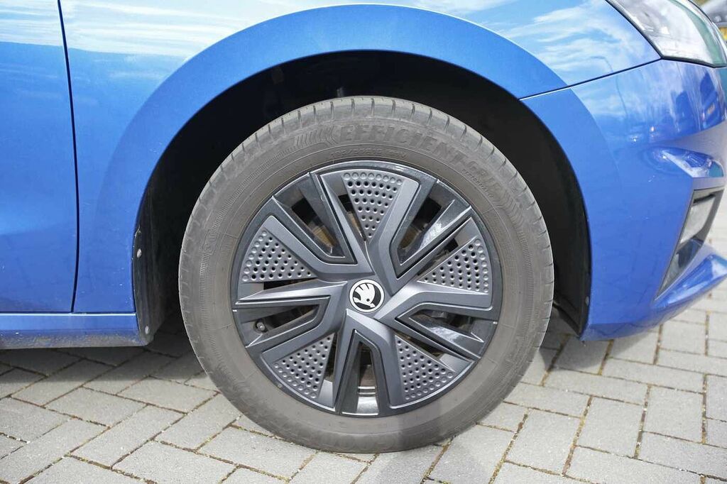 Skoda Fabia Hatch Design Edition 1.0 Mpi 80 Ps 5G Man SM25BBF Black #5