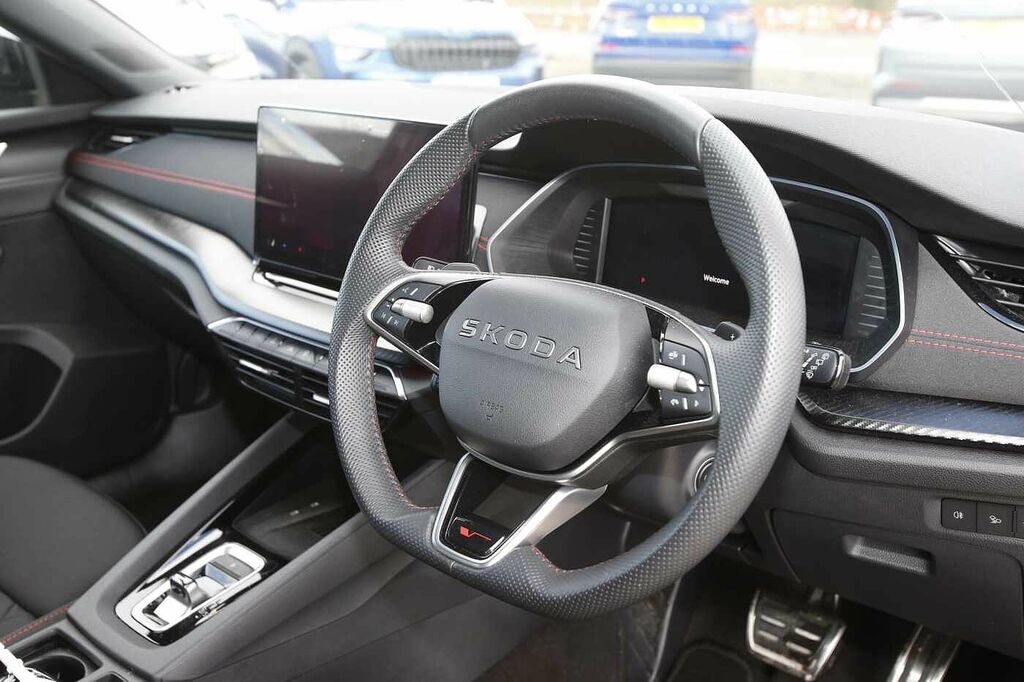 Skoda Octavia Estate Vrs 2.0 Tsi 265 Ps Dsg SK75BYY Black #6