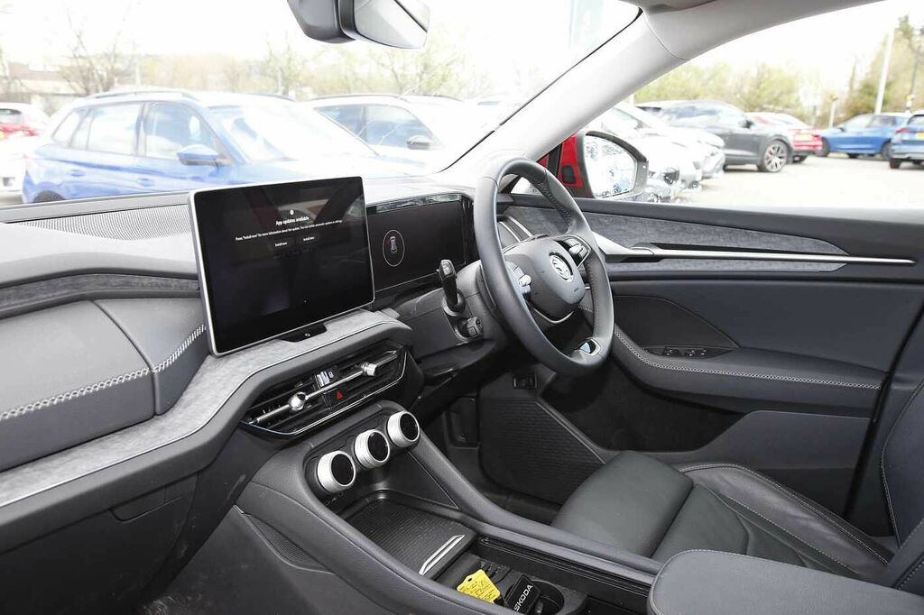 Skoda Kodiaq Se L 7 Seats 1.5 Tsi E-tec 150 Ps Dsg SO25AXM Red #2