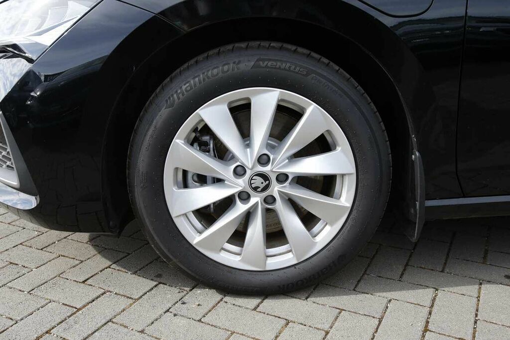 Skoda Superb Estate Se Technology 1.5 Tsi Iv 204 Ps Dsg SL75OTY Black #5
