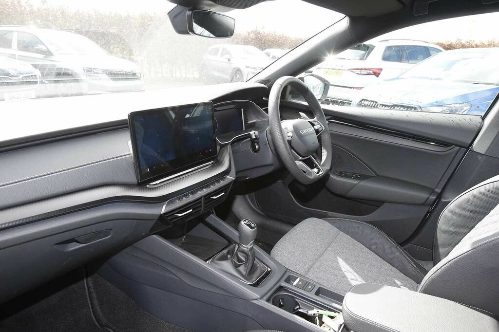 Skoda Octavia 1.5 Tsi 150 Sportline White #2