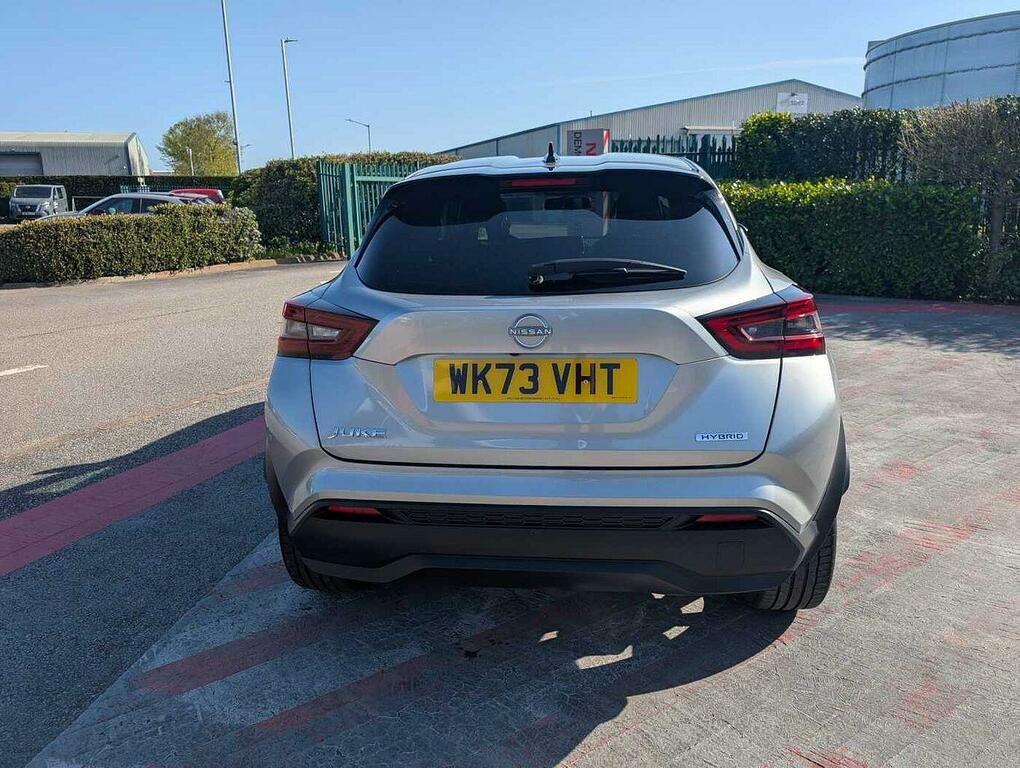 Nissan Juke 1.6 Hybrid Tekna WK73VHT Silver #6
