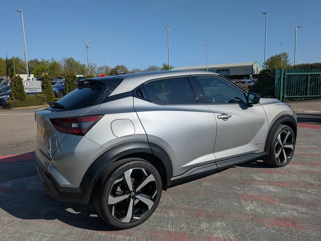 Nissan Juke 1.6 Hybrid Tekna WK73VHT Silver #5