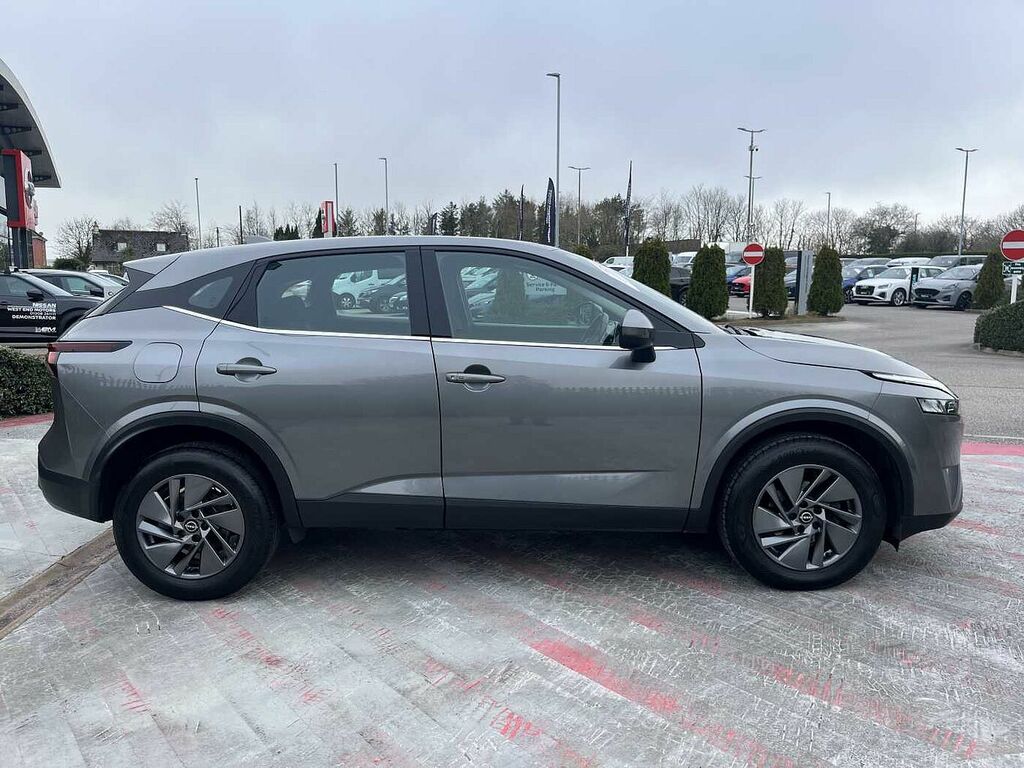 Nissan Qashqai 1.3 Dig-t Mh 158 Acenta Premium Xtronic WK22UJB Grey #2