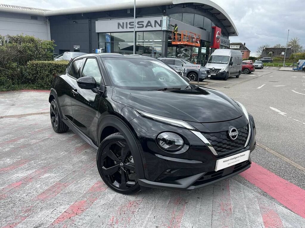 Nissan Juke 1.6 Hybrid Tekna Black