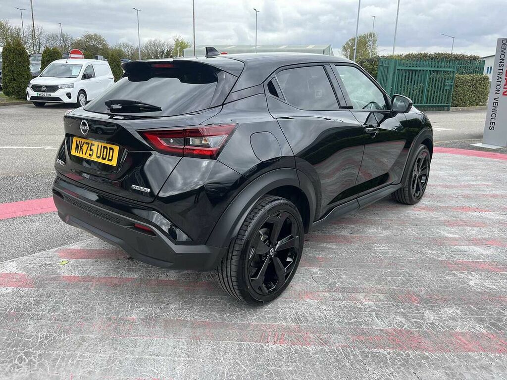 Nissan Juke 1.6 Hybrid Tekna WK75UDD Black #5
