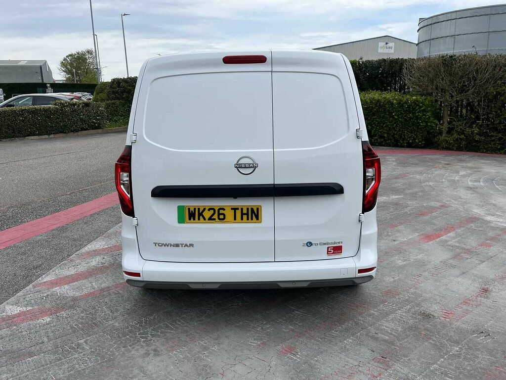 Nissan TOWNSTAR 90Kw Tekna Van 45Kwh White #6