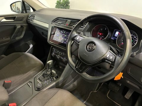 Volkswagen Tiguan Allspace 2.0 Tdi Se MV68YXL Grey #3