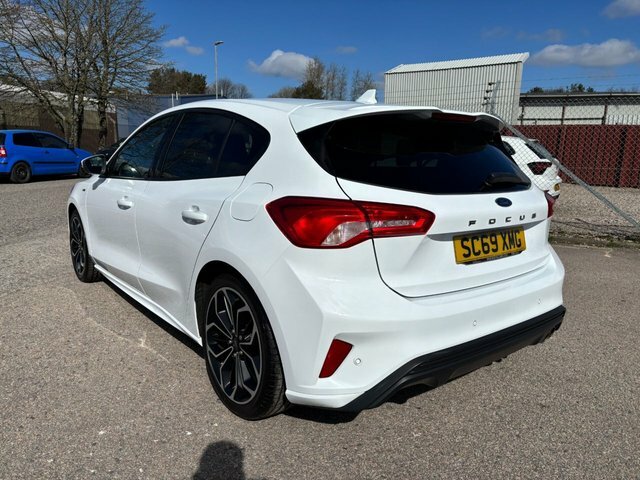 Ford Focus 1.0T Ecoboost St-line X Hatchback Manua SC69XMG White #4