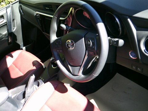Toyota Auris 2017 17 Vvt-i White #3