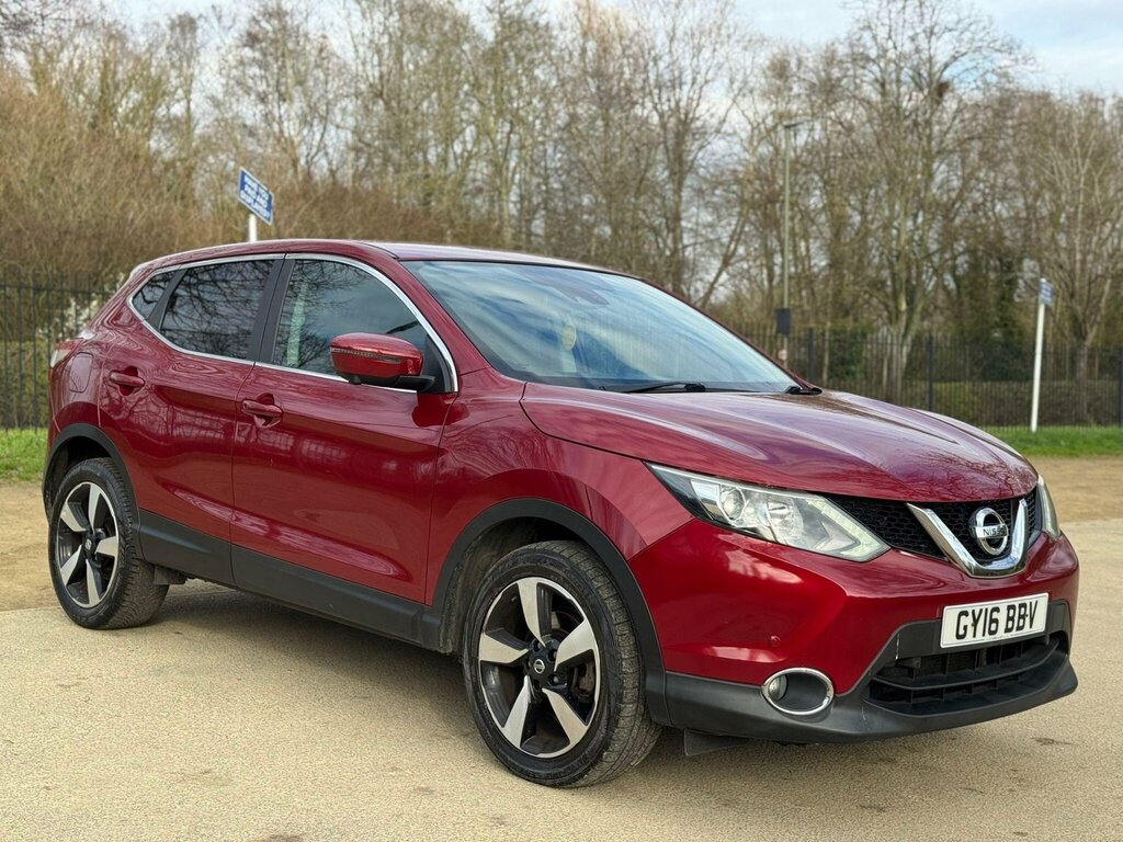 Nissan Qashqai 1.2 Dig-t N-connecta 2Wd Euro 6 Ss Red