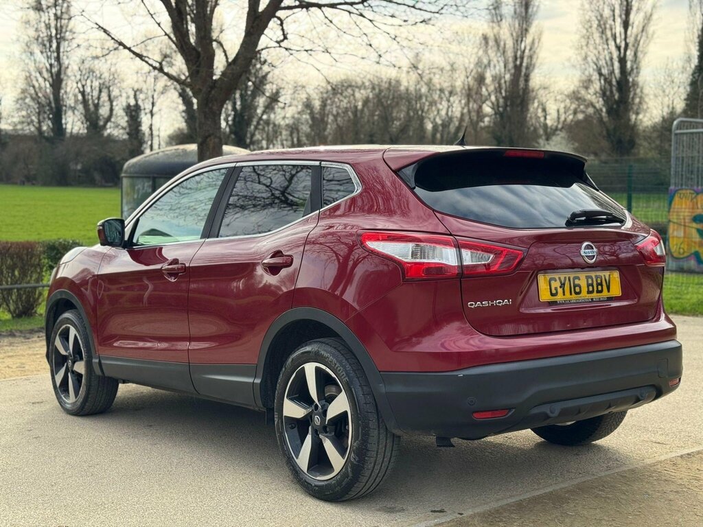 Nissan Qashqai 1.2 Dig-t N-connecta 2Wd Euro 6 Ss GY16BBV Red #4