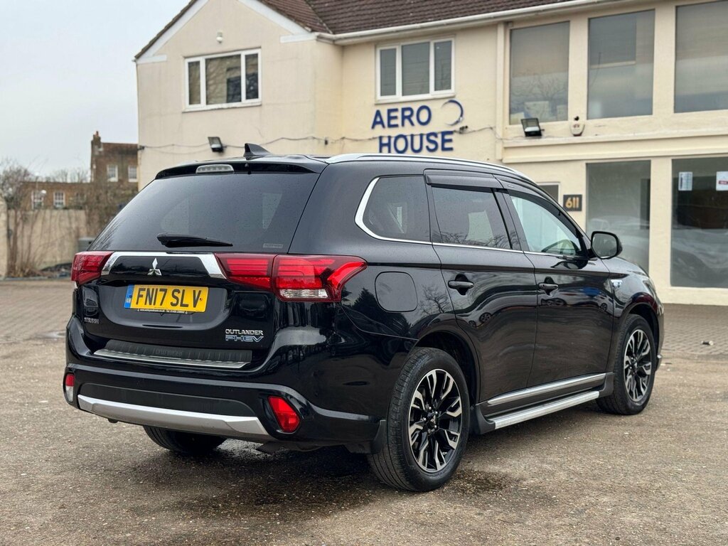 Mitsubishi Outlander 2.0H 12Kwh 4H Cvt 4Wd Euro 6 Ss FN17SLV Black #4